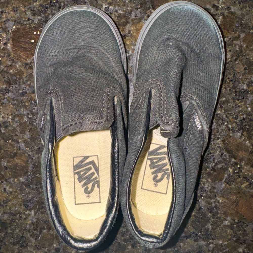 Boys black vans